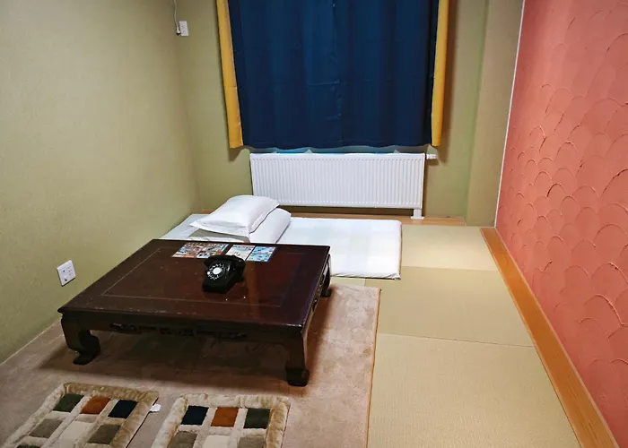 White House Onsen Guesthouse